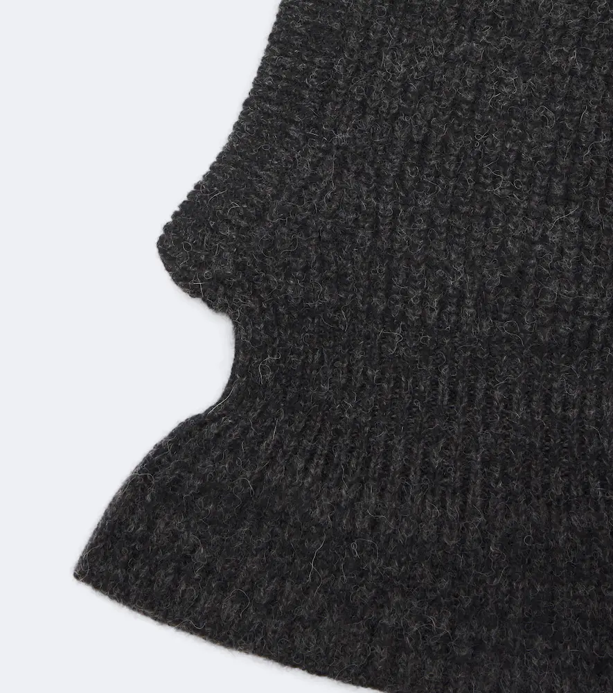Lemaire Alpaca and yak balaclava | Thumbnail 2 Lemaire Alpaca and yak balaclava | Thumbnail 2
