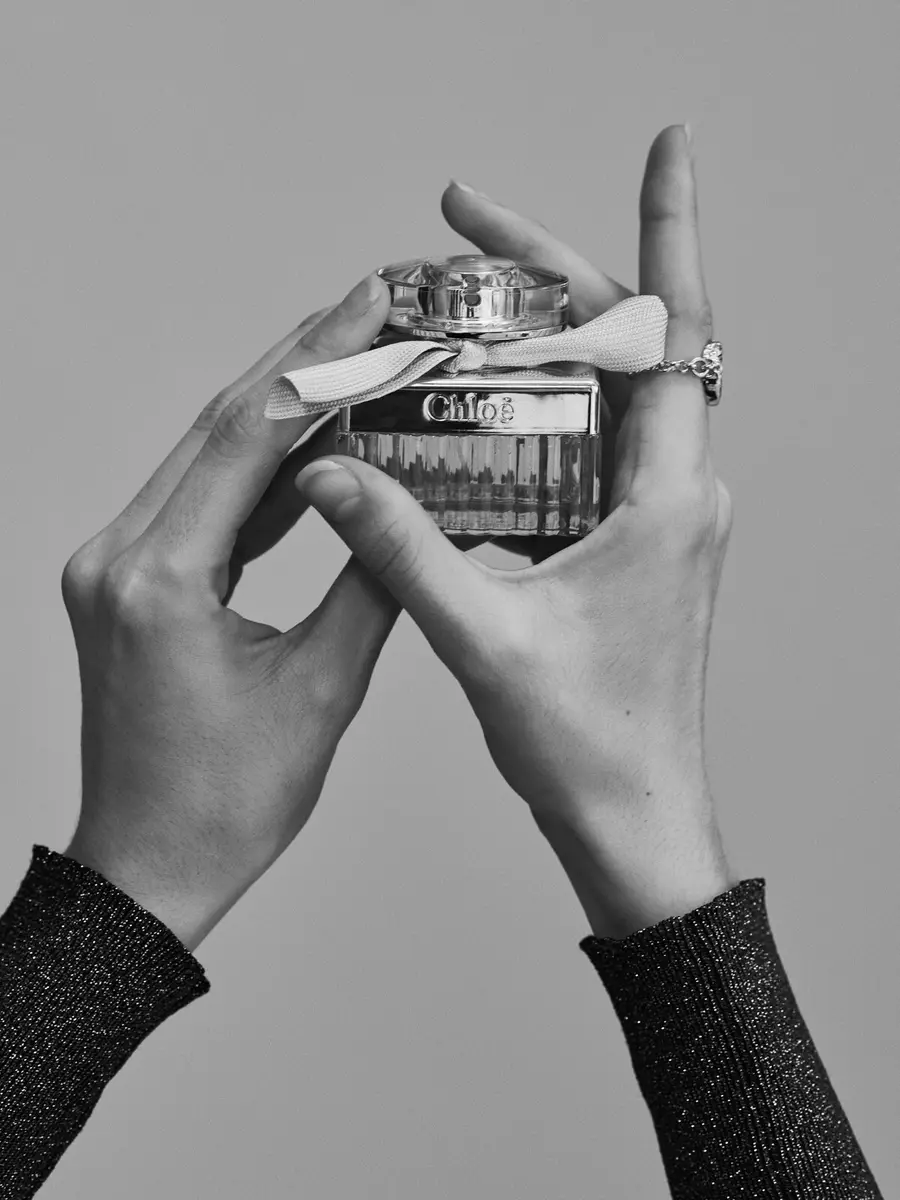Chloé Chloé Eau de Parfum 1 fl oz | Thumbnail 3 Chloé Chloé Eau de Parfum 1 fl oz | Thumbnail 3