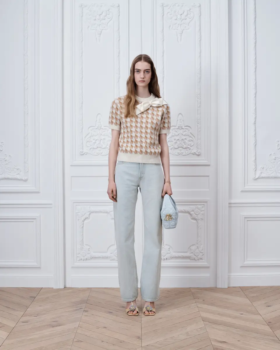 Dior Small Dior Toujours Hobo Bag | Thumbnail 6 Dior Small Dior Toujours Hobo Bag | Thumbnail 6