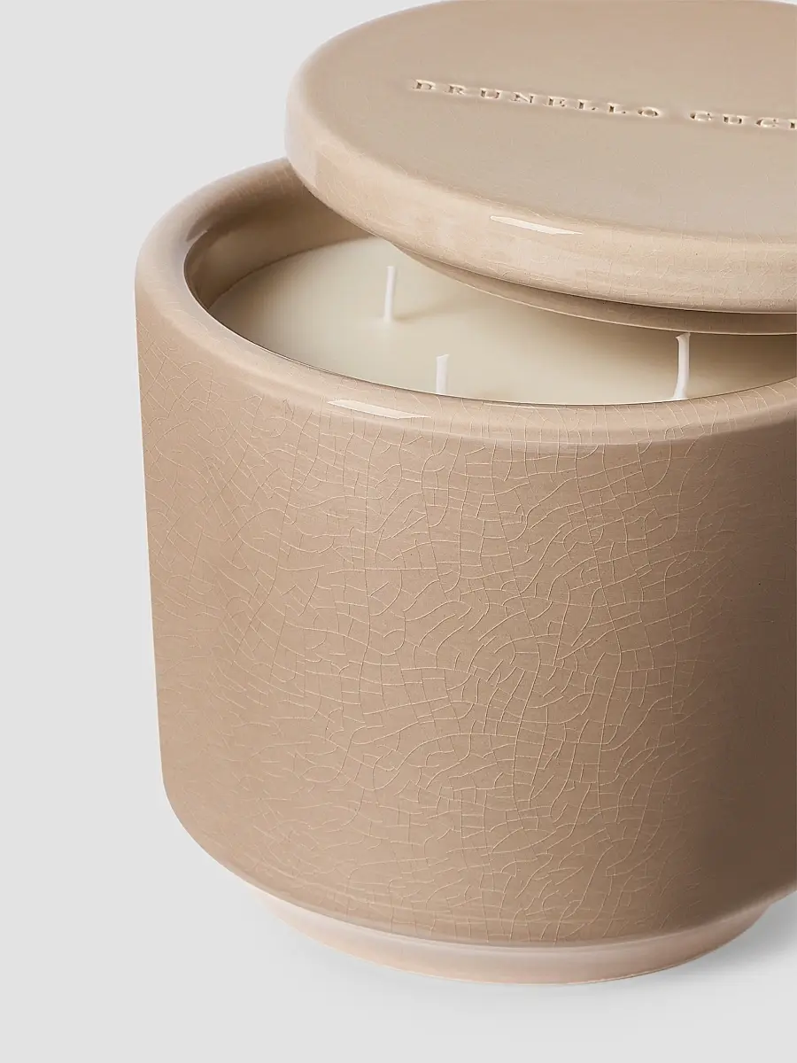 Brunello Cucinelli Maxi Scented Candle in Craquelé Ceramic Vessel with Lid - Sand | Thumbnail 3 Brunello Cucinelli Maxi Scented Candle in Craquelé Ceramic Vessel with Lid - Sand | Thumbnail 3