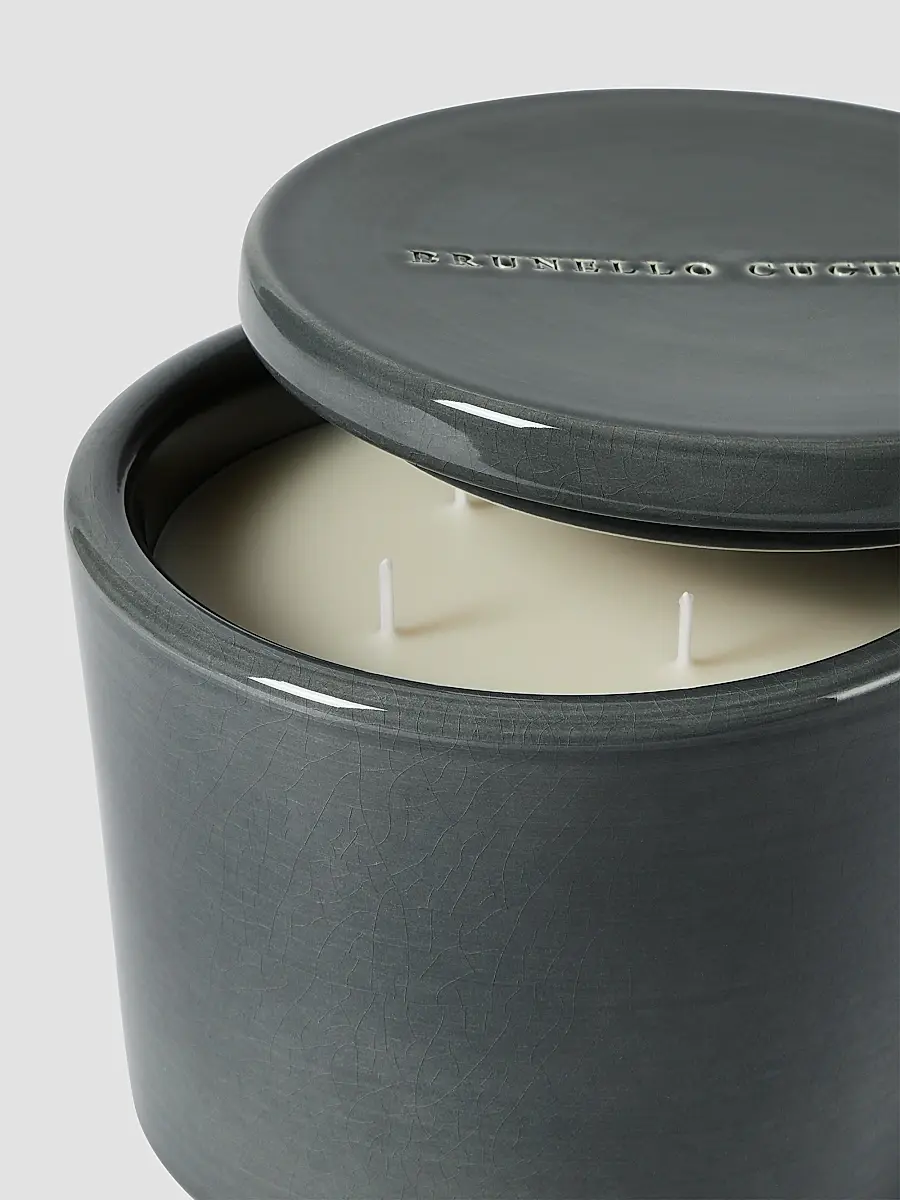 Brunello Cucinelli Maxi Scented Candle in Craquelé Ceramic Vessel with Lid - Dark Grey | Thumbnail 2 Brunello Cucinelli Maxi Scented Candle in Craquelé Ceramic Vessel with Lid - Dark Grey | Thumbnail 2