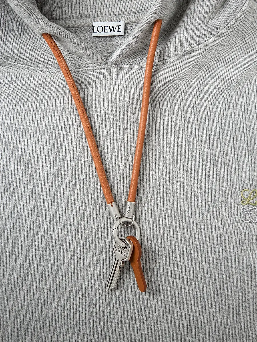 Loewe Men's Keyring Leather Drawstring Cotton Hoodie | Thumbnail 2