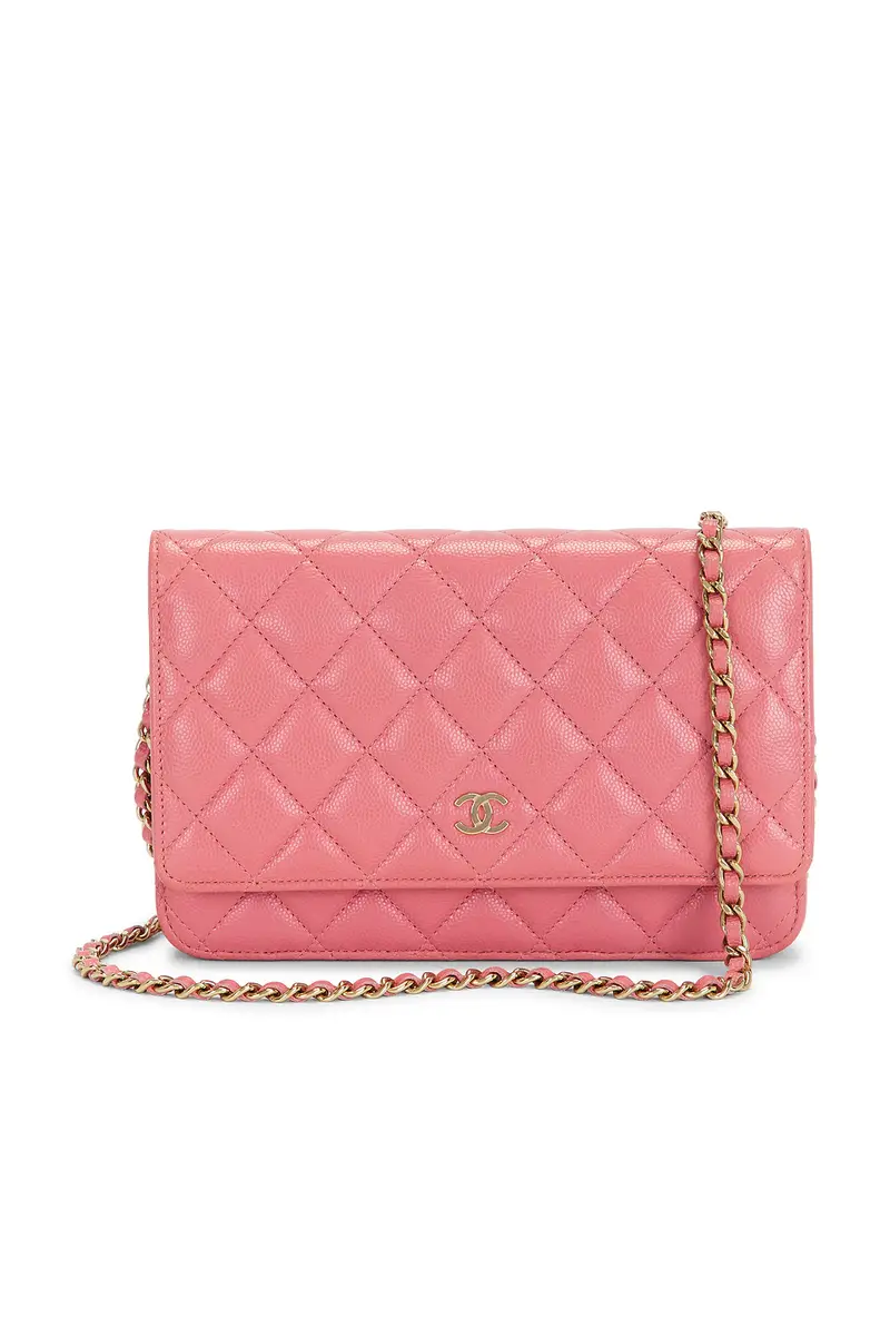 Chanel Chanel Caviar Classic Wallet On Chain | Image 1 Chanel Chanel Caviar Classic Wallet On Chain | Image 1