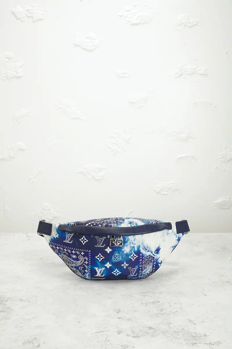 Louis Vuitton Louis Vuitton Monogram Bandana Discovery Bum Bag | Thumbnail 2 Louis Vuitton Louis Vuitton Monogram Bandana Discovery Bum Bag | Thumbnail 2