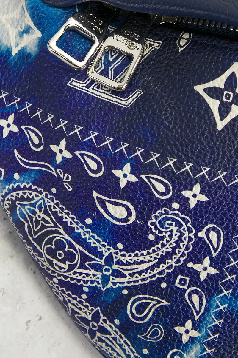 Louis Vuitton Louis Vuitton Monogram Bandana Discovery Bum Bag | Thumbnail 6 Louis Vuitton Louis Vuitton Monogram Bandana Discovery Bum Bag | Thumbnail 6