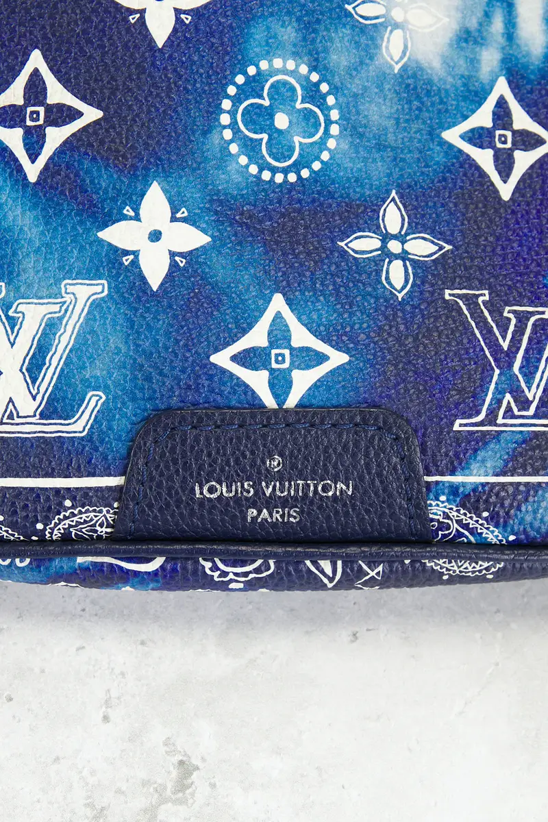 Louis Vuitton Louis Vuitton Monogram Bandana Discovery Bum Bag | Thumbnail 7 Louis Vuitton Louis Vuitton Monogram Bandana Discovery Bum Bag | Thumbnail 7