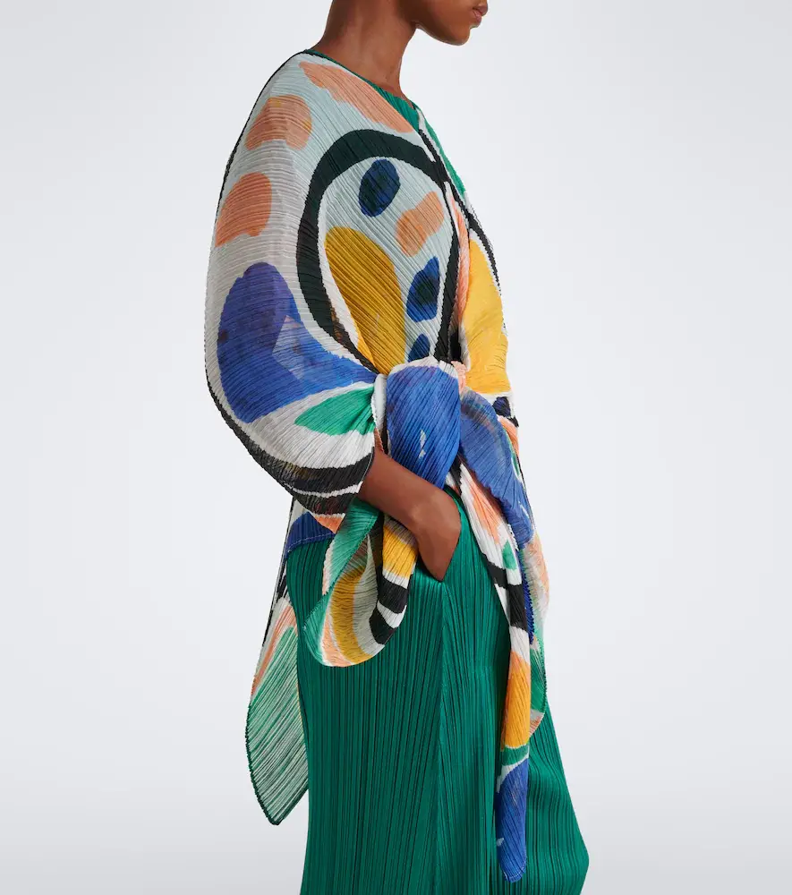Pleats Please Issey Miyake Roll Madame-T pleated printed poncho | Thumbnail 3 Pleats Please Issey Miyake Roll Madame-T pleated printed poncho | Thumbnail 3