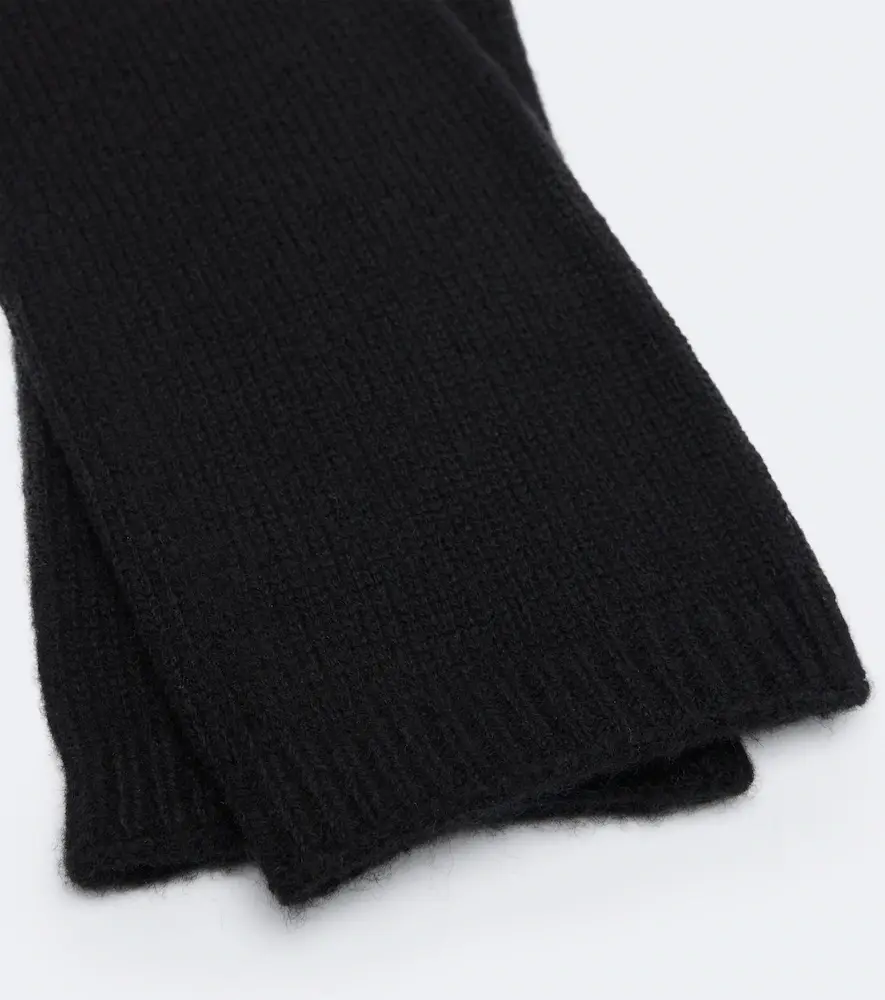 Nour Hammour Cashmere and wool gloves | Thumbnail 2 Nour Hammour Cashmere and wool gloves | Thumbnail 2