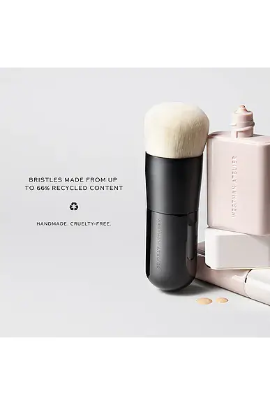 Westman Atelier Liquid Blender Brush | Thumbnail 2 Westman Atelier Liquid Blender Brush | Thumbnail 2