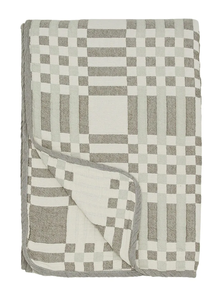 HAWKINS NEW YORK Queen Simple Plaid Blanket