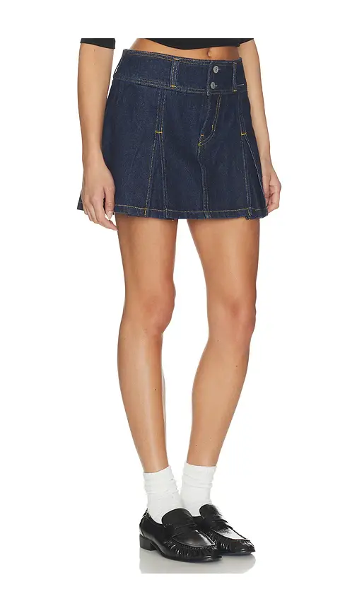 Levi's Inverted Pleat Mini Skirt | Thumbnail 2