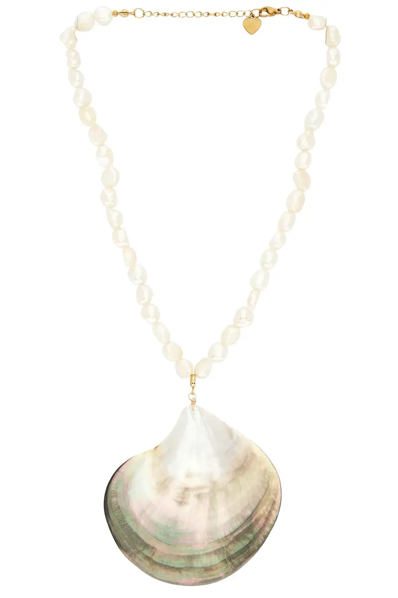 Lovers and Friends Cameron Shell Necklace