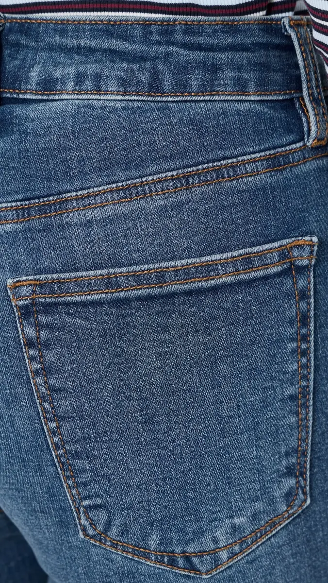GOOD AMERICAN Good Legs Flare Jeans | Thumbnail 6 GOOD AMERICAN Good Legs Flare Jeans | Thumbnail 6