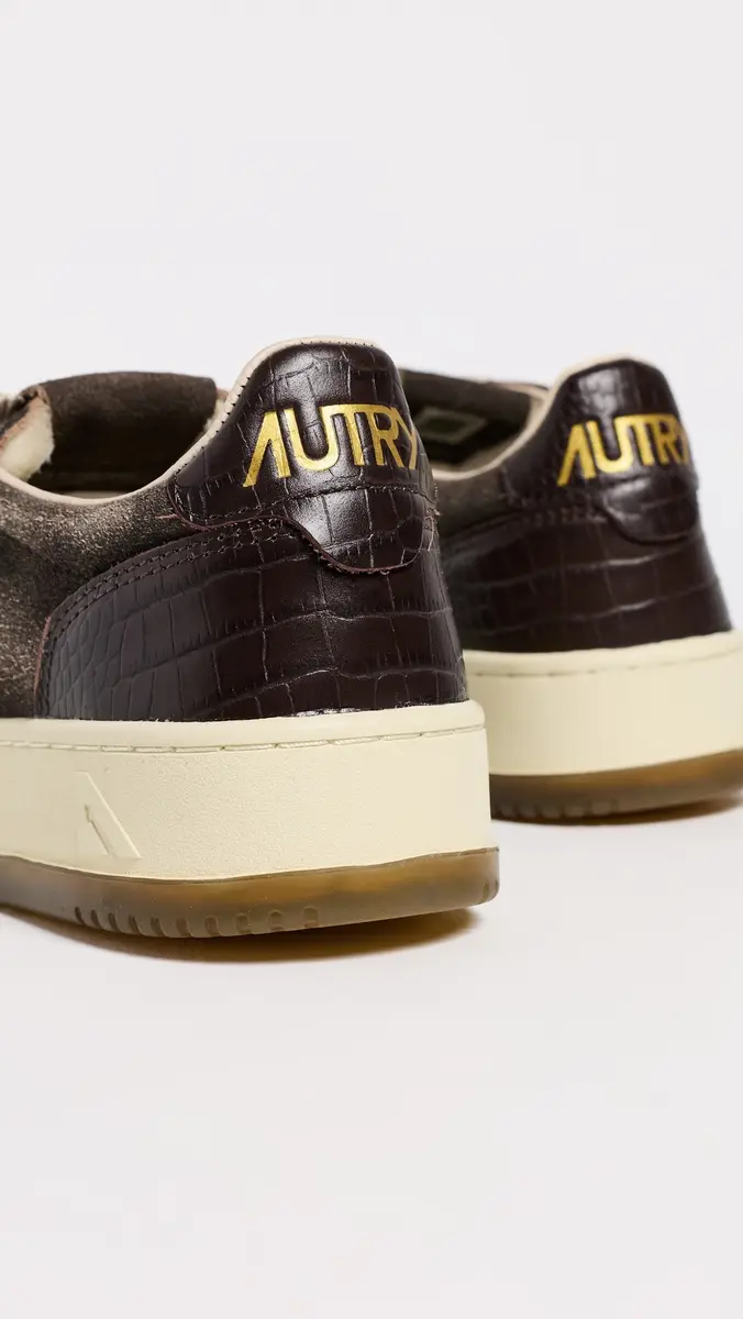 Autry Medalist Low Suede Sneakers | Thumbnail 4