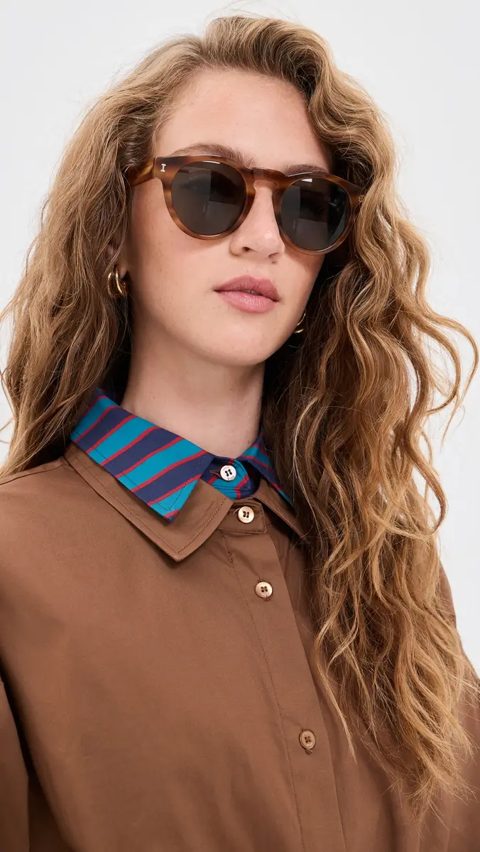 illesteva Leonard Sunglasses Teak w/ Olive Lenses One Size | Thumbnail 3
