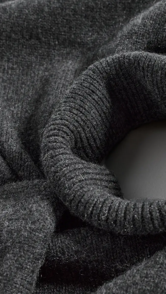 Isabel Marant Marina Scarf Dark Grey One Size | Thumbnail 5 Isabel Marant Marina Scarf Dark Grey One Size | Thumbnail 5