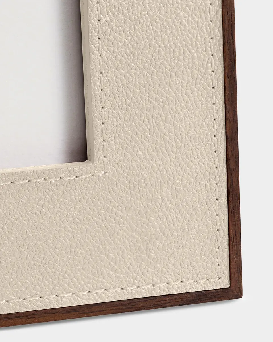 ASSOULINE Heritage Leather Frame, 5" x 7" | Thumbnail 6 ASSOULINE Heritage Leather Frame, 5" x 7" | Thumbnail 6