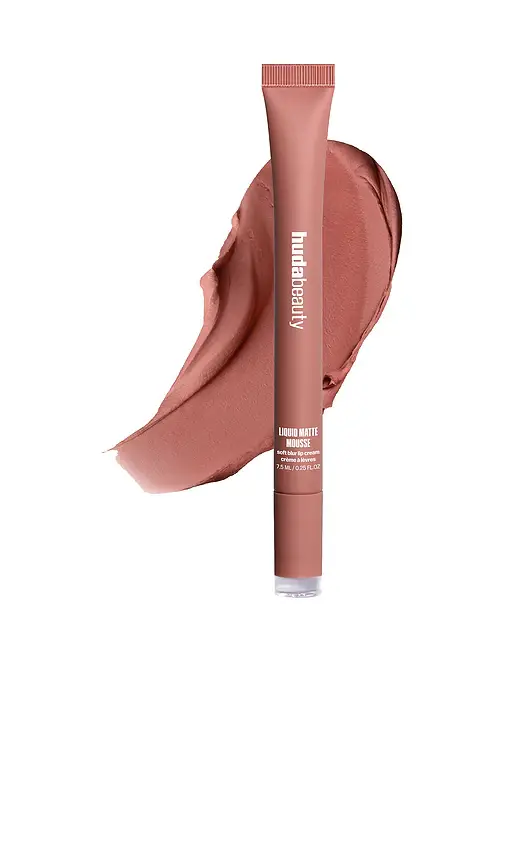 Huda Beauty Liquid Matte Mousse | Image 1 Huda Beauty Liquid Matte Mousse | Image 1