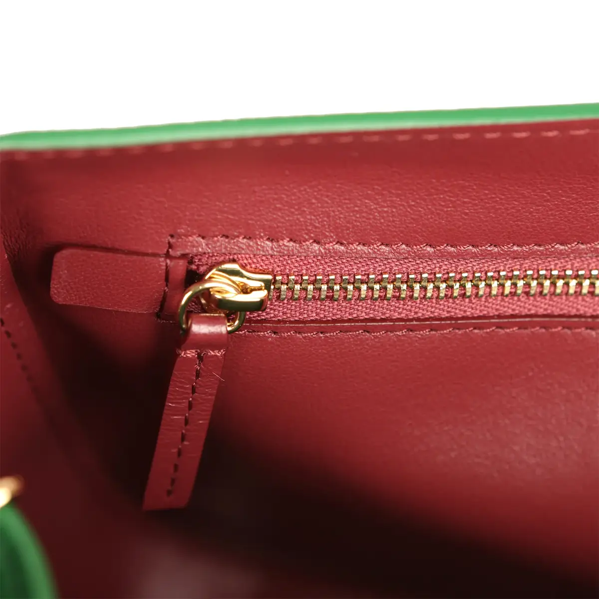Chanel Chanel Maxi "Souplissimo" Small Flap Bag Green Grained Calfskin Gold Hardware | Thumbnail 11 Chanel Chanel Maxi "Souplissimo" Small Flap Bag Green Grained Calfskin Gold Hardware | Thumbnail 11