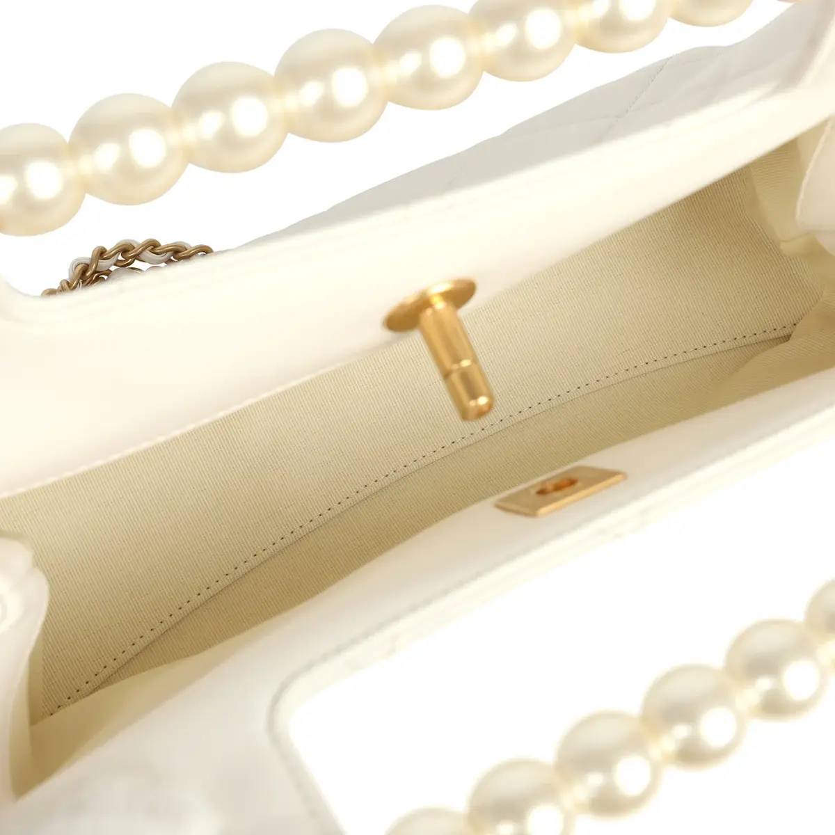 Chanel Chanel Pearl Top Handle Small Shopping Bag White Shiny Lambskin Brushed Gold Hardware | Thumbnail 9