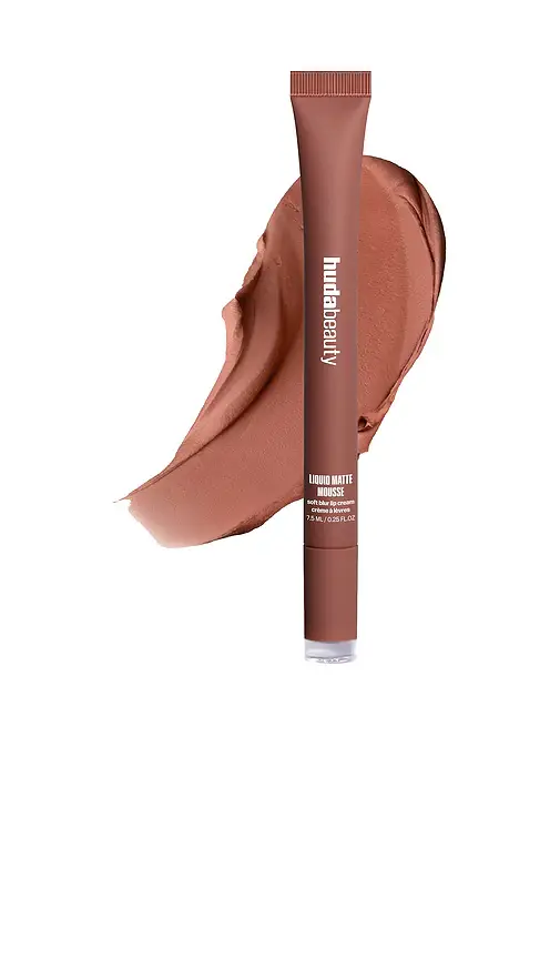 Huda Beauty Liquid Matte Mousse | Image 1 Huda Beauty Liquid Matte Mousse | Image 1