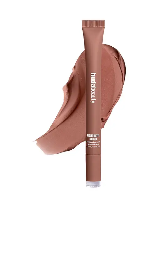 Huda Beauty Liquid Matte Mousse | Image 1 Huda Beauty Liquid Matte Mousse | Image 1