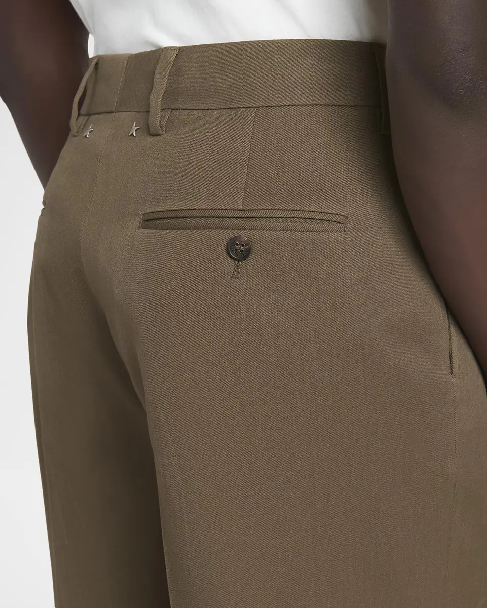 Golden Goose Men's Single-Pleated Bermuda Shorts | Thumbnail 5 Golden Goose Men's Single-Pleated Bermuda Shorts | Thumbnail 5