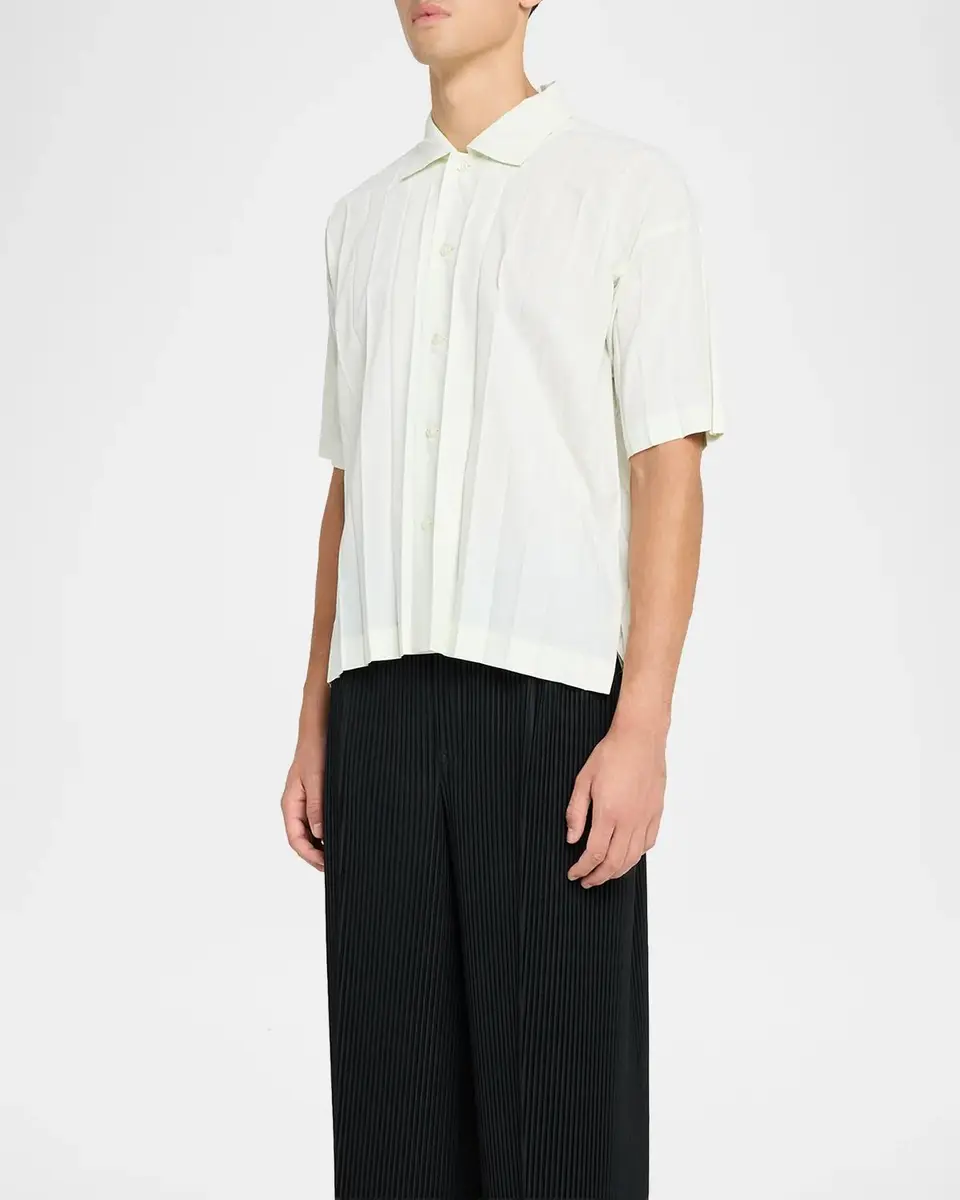 Homme Plissé Issey Miyake Men's Edge Pleated Short-Sleeve Shirt | Thumbnail 4 Homme Plissé Issey Miyake Men's Edge Pleated Short-Sleeve Shirt | Thumbnail 4