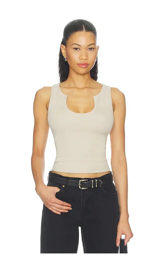 Deep U-neck Tank Deep U-neck Tank