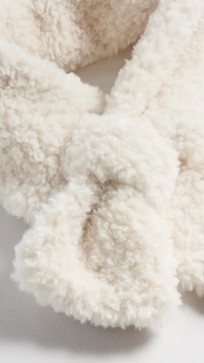 Hat Attack Teddy Sherpa Pull Thru Scarf | Thumbnail 4
