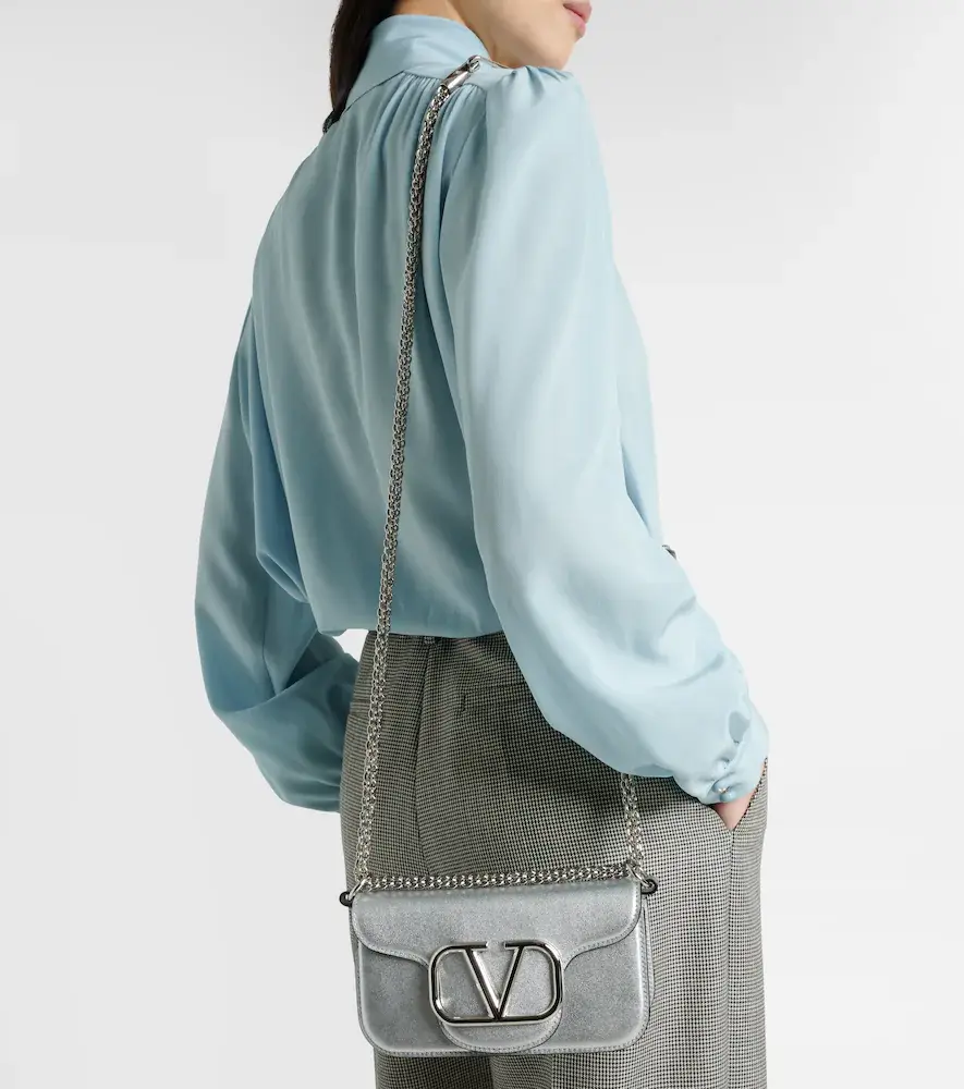 Valentino Garavani Locò Small metallic leather shoulder bag | Thumbnail 2