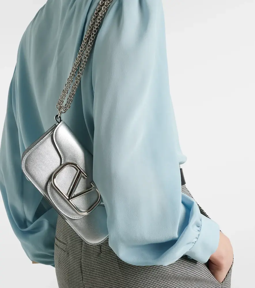 Valentino Garavani Locò Small metallic leather shoulder bag | Thumbnail 3