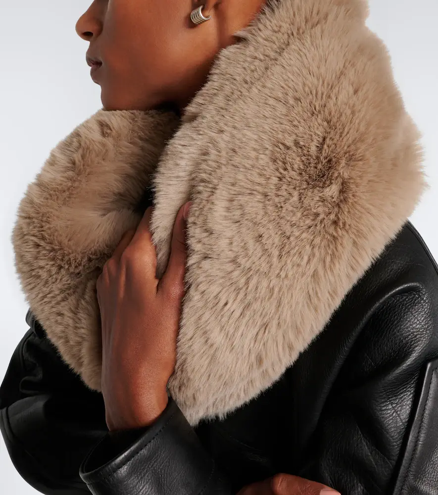 The Frankie Shop Ginevra snood | Thumbnail 2 The Frankie Shop Ginevra snood | Thumbnail 2