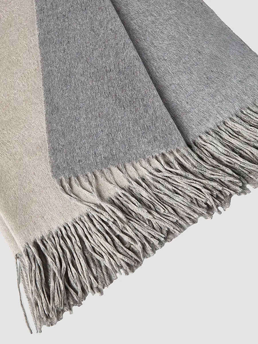Brunello Cucinelli Two-Tone Silk Double Cloth Throw with Fringe - Beige | Thumbnail 3 Brunello Cucinelli Two-Tone Silk Double Cloth Throw with Fringe - Beige | Thumbnail 3