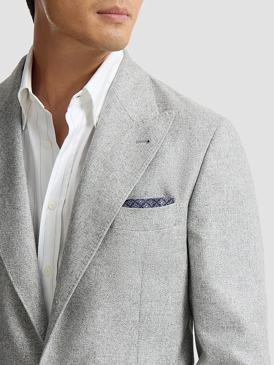 Brunello Cucinelli Men's Linen and Silk Pocket Square with Geometric Pattern - Navy Blue | Thumbnail 4 Brunello Cucinelli Men's Linen and Silk Pocket Square with Geometric Pattern - Navy Blue | Thumbnail 4
