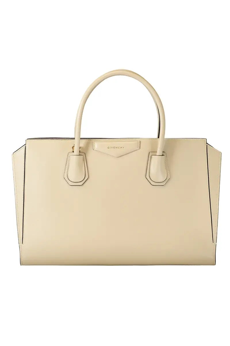 Givenchy Antigona Medum Catchall Bag | Image 1 Givenchy Antigona Medum Catchall Bag | Image 1