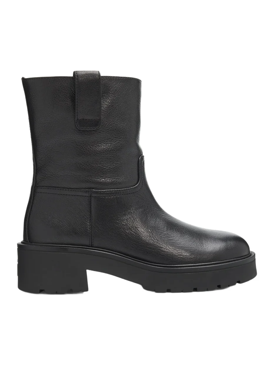 Stuart Weitzman Women's Ren Leather Lug Sole Boots