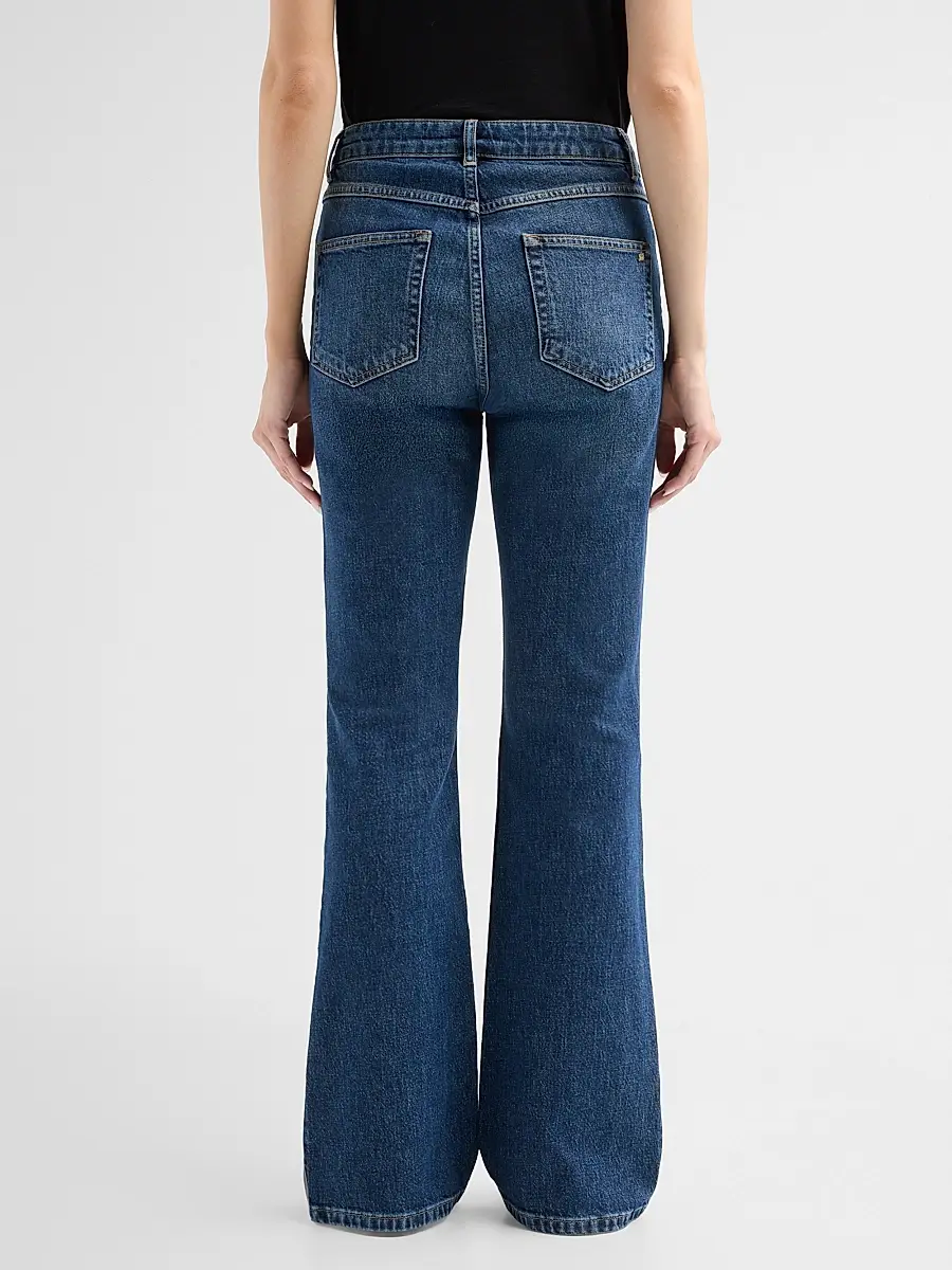 Cinq à Sept Women's Stevie Flare Jeans | Thumbnail 3 Cinq à Sept Women's Stevie Flare Jeans | Thumbnail 3