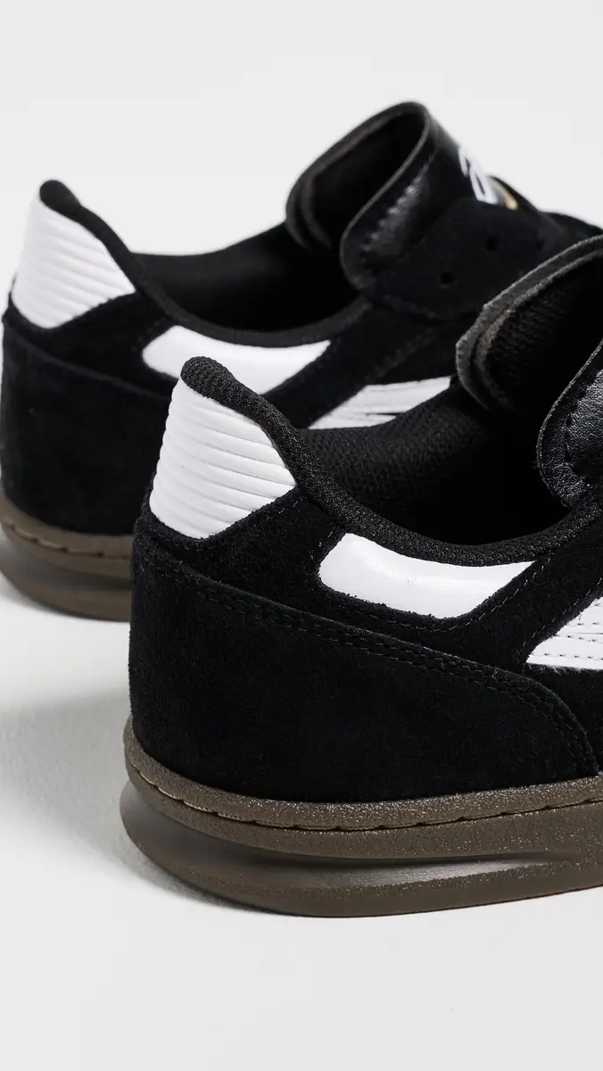 Asics Leggerezza Sneakers | Thumbnail 3