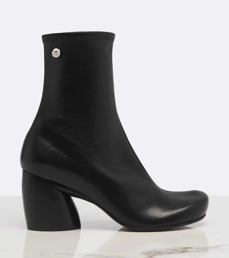 Loewe Oval leather ankle boots | Thumbnail 2