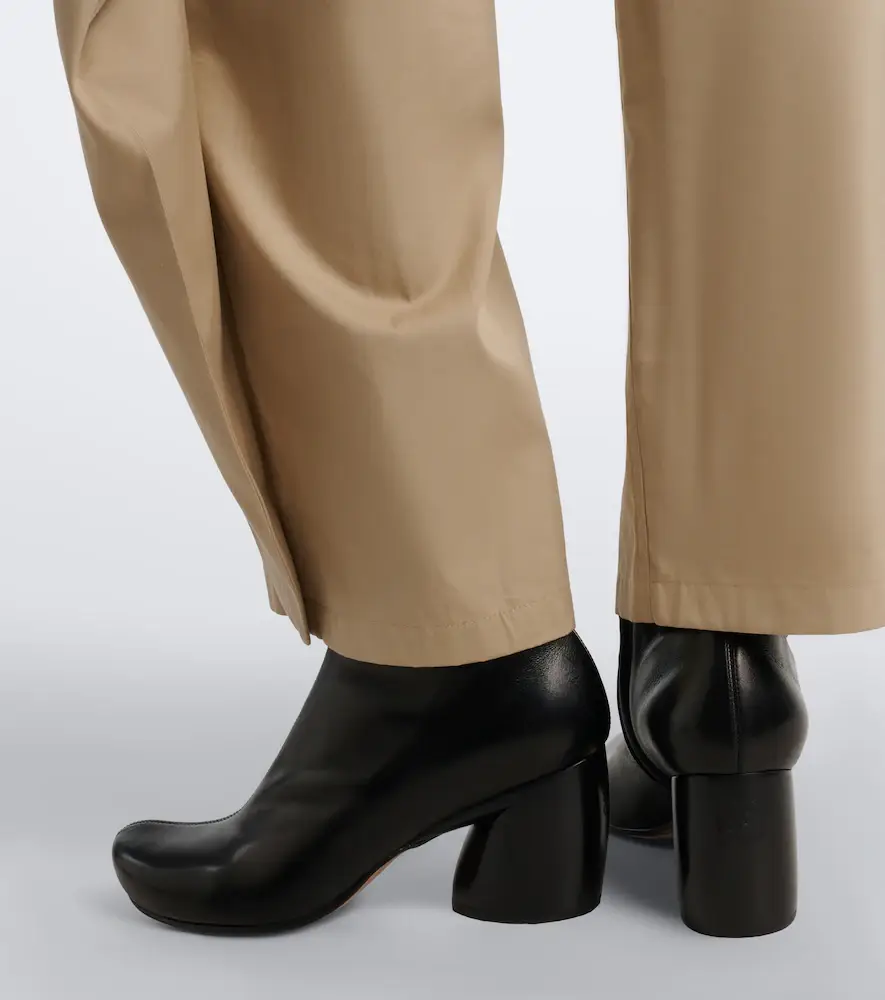 Loewe Oval leather ankle boots | Thumbnail 6
