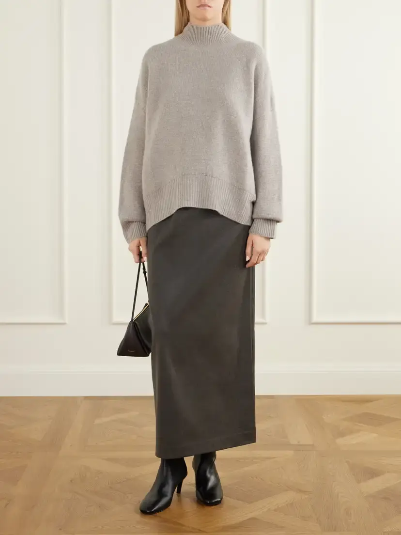 Le Kasha Nantes Cashmere Turtleneck | Thumbnail 2 Le Kasha Nantes Cashmere Turtleneck | Thumbnail 2