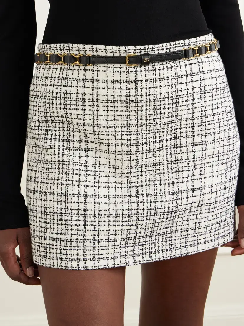 Valentino Garavani Logo-embellished Chain And Leather Belt - Black | Thumbnail 2 Valentino Garavani Logo-embellished Chain And Leather Belt - Black | Thumbnail 2