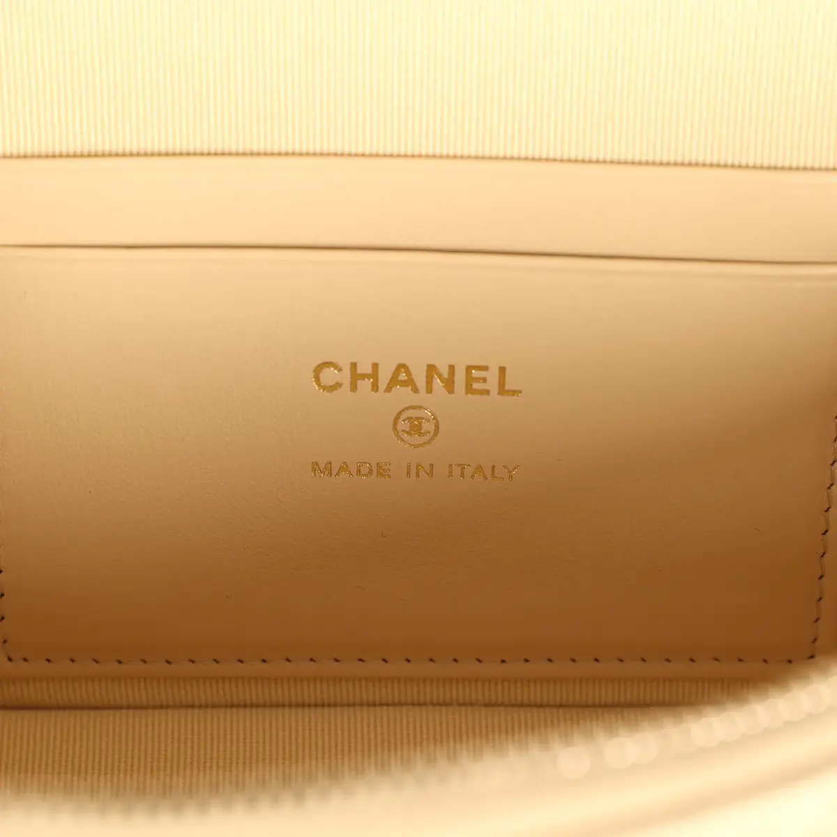 Chanel Chanel Top Handle Long Vanity Case with Chain Beige Shiny Caviar Light Gold Hardware | Thumbnail 9