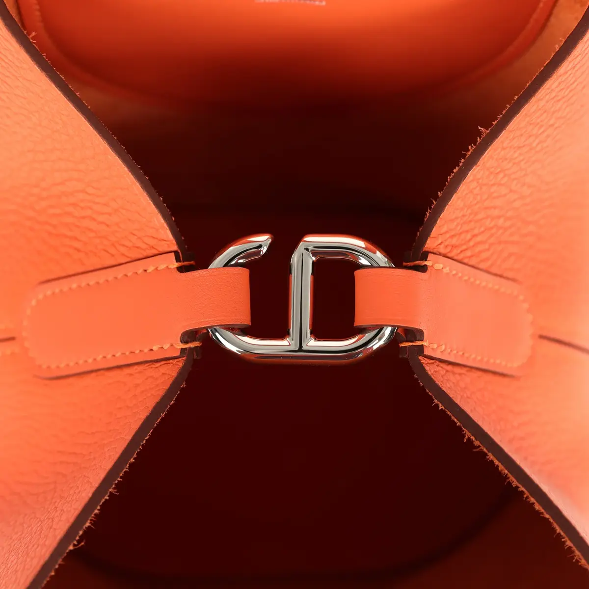 HERMÈS Hermes In-The-Loop 18 Tangerine Clemence, Swift Palladium Hardware | Thumbnail 7 HERMÈS Hermes In-The-Loop 18 Tangerine Clemence, Swift Palladium Hardware | Thumbnail 7