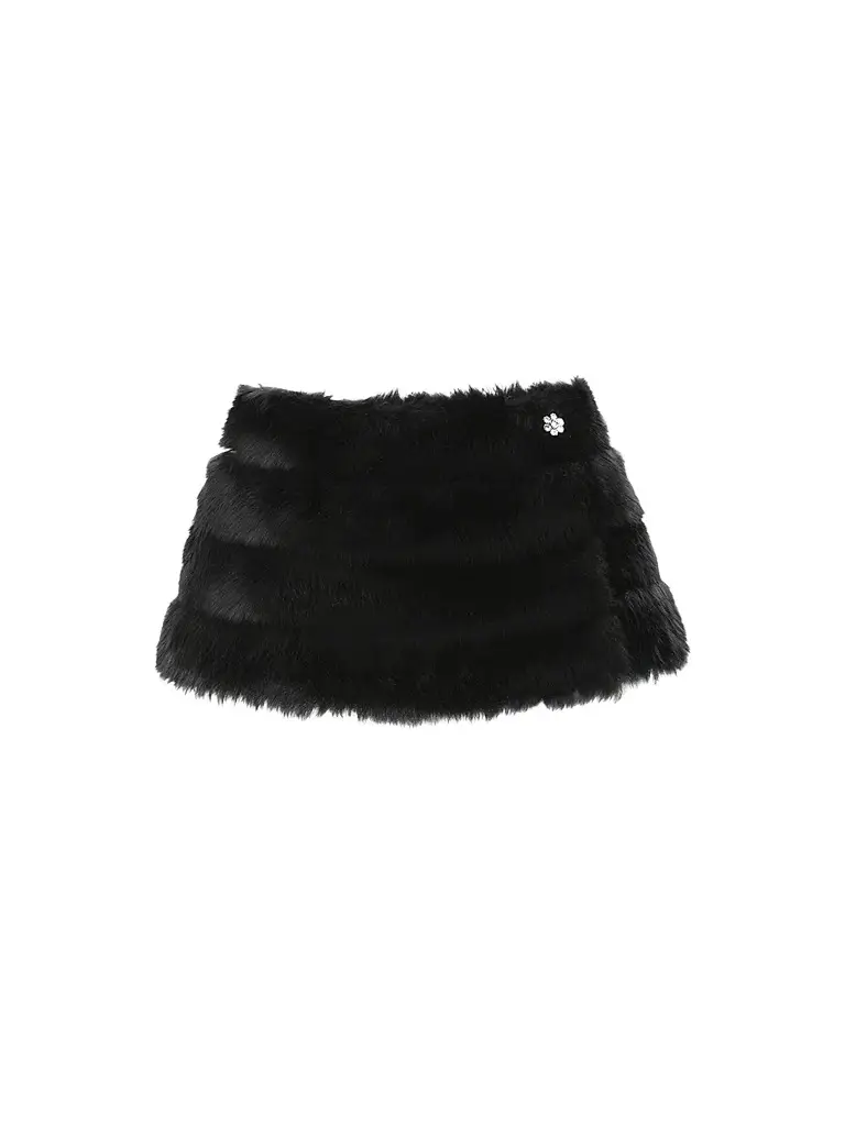 Gorski Women's Reversible Merinillo Lamb Cape - Black | Image 1 Gorski Women's Reversible Merinillo Lamb Cape - Black | Image 1