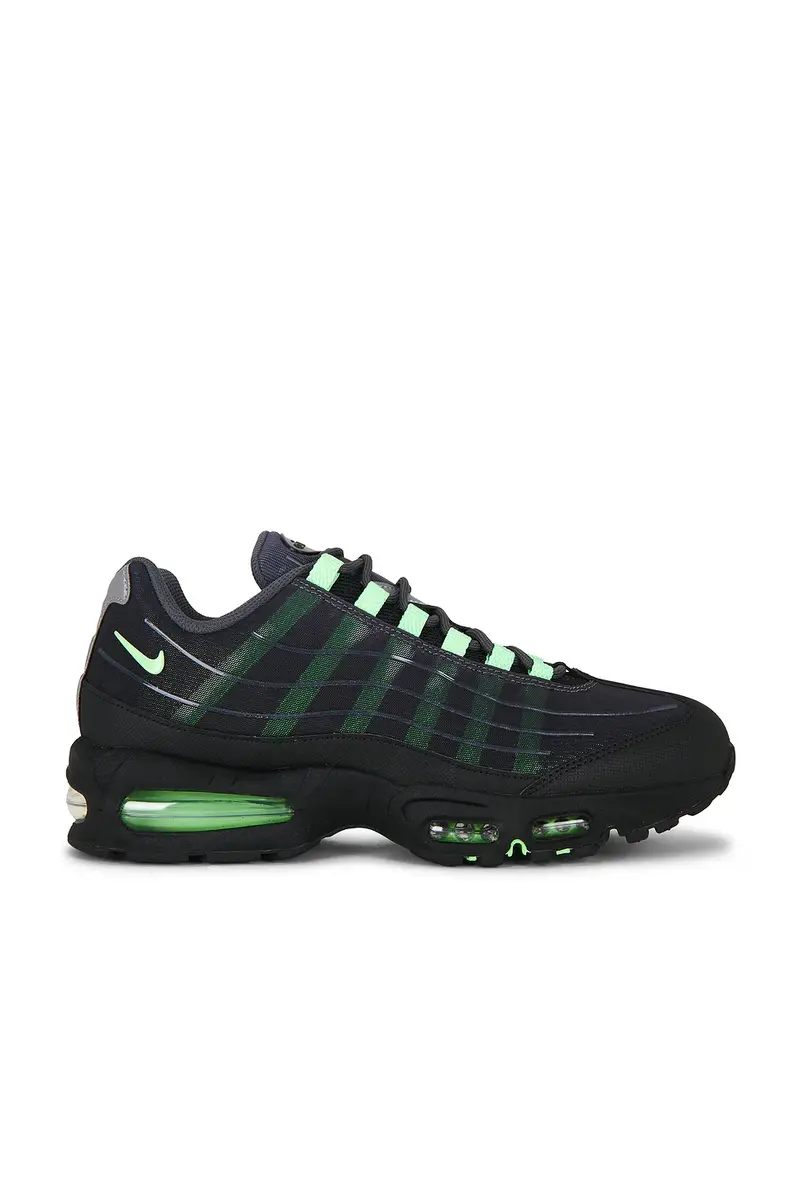 Nike Air Max 95 Bb Tech | Image 1 Nike Air Max 95 Bb Tech | Image 1