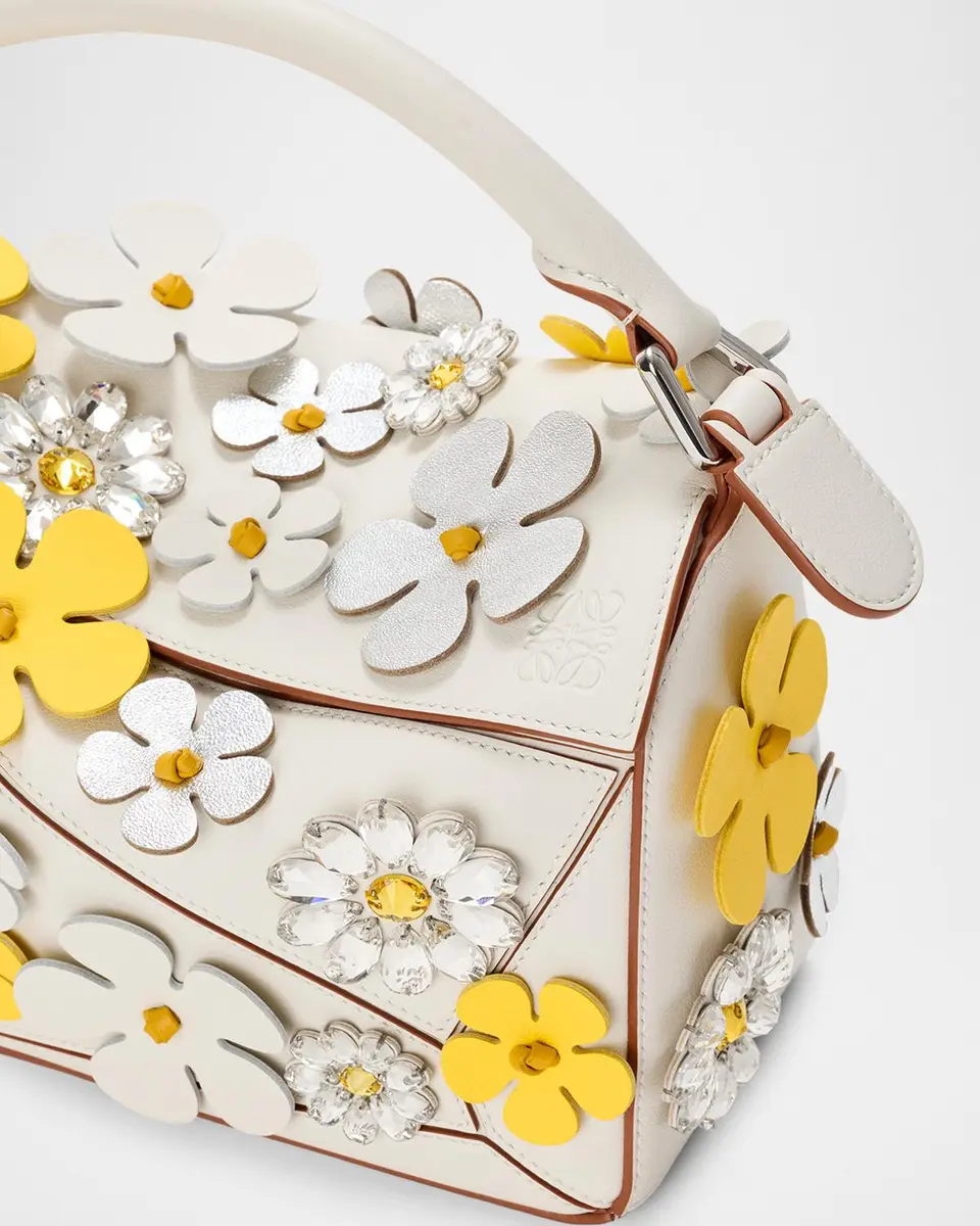 Loewe x Paula's Ibiza Puzzle Daisy Top-Handle Bag in Leather | Thumbnail 6