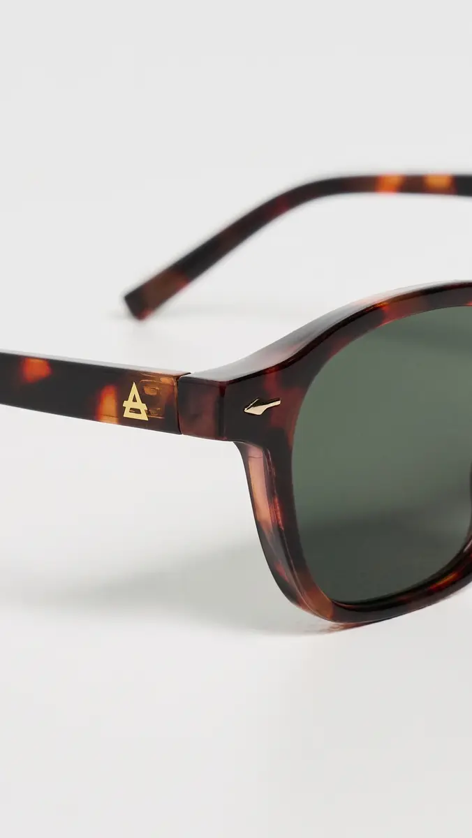 AIRE Nyxis Sunglasses | Thumbnail 6