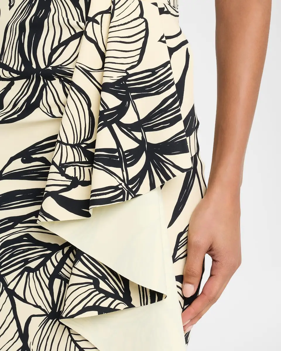 Chiara Boni La Petite Robe Sayon Botanical-Print Bodycon Midi Dress | Thumbnail 5 Chiara Boni La Petite Robe Sayon Botanical-Print Bodycon Midi Dress | Thumbnail 5